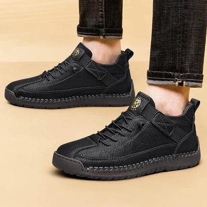 CLOHOO Handmade Men's High-Top Sport Casual Boots Breathable Outdoor Wear with Extended Size Options Classic Ankle Boots