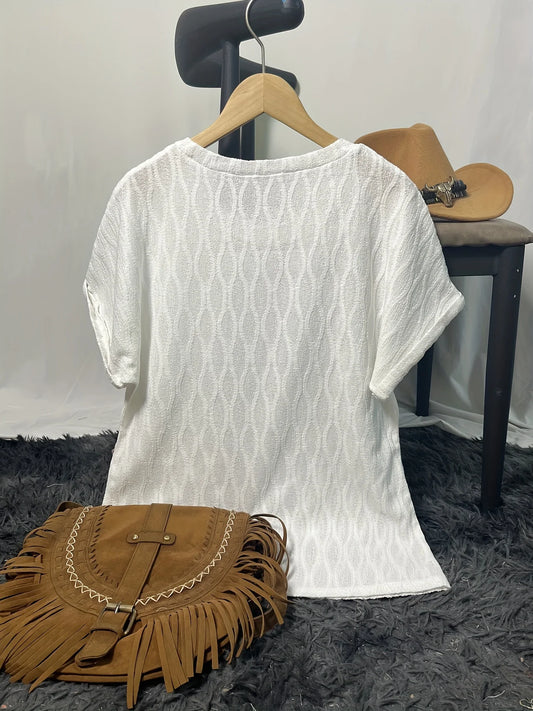 Plain textured T-shirt with round neck and short sleeve